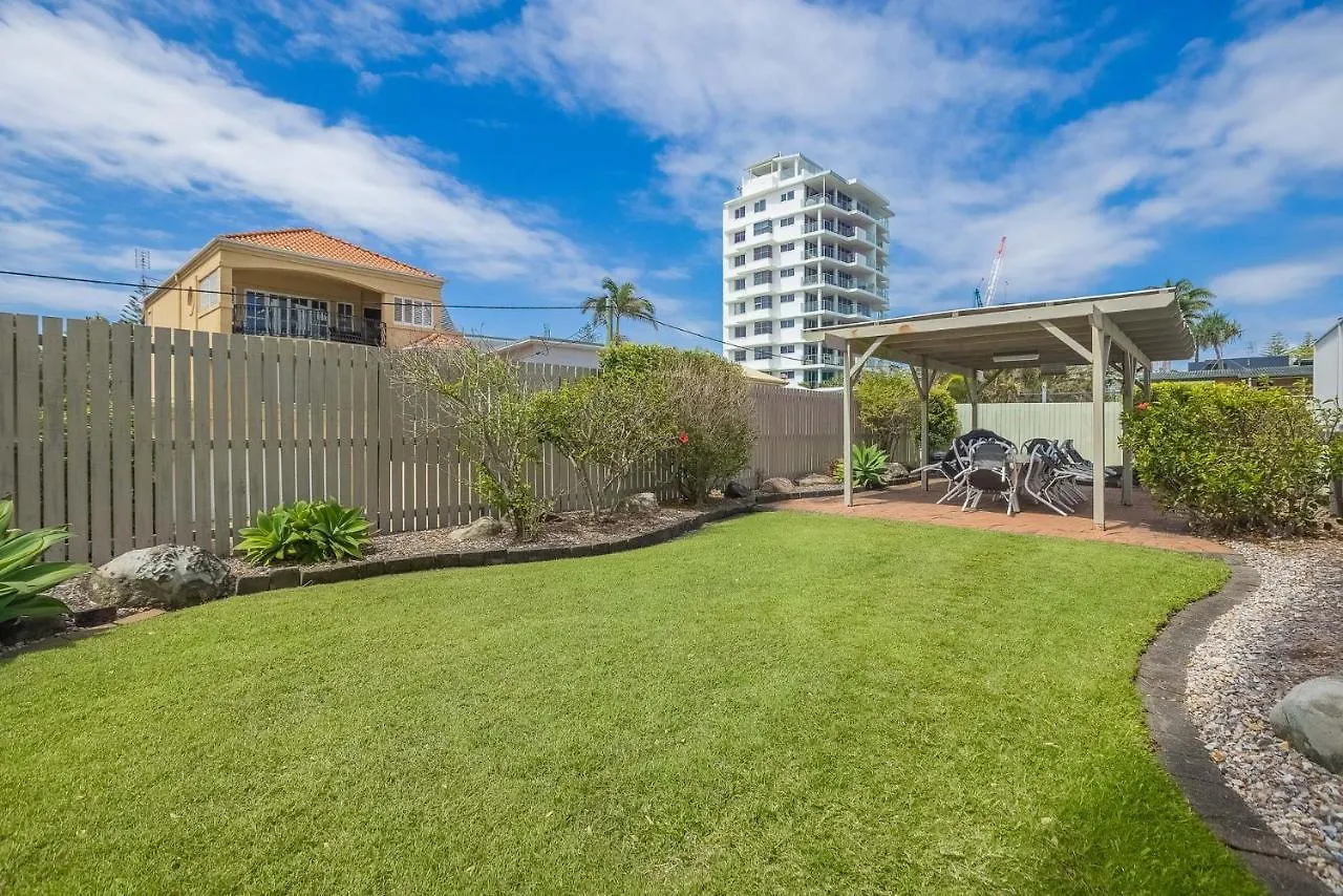 Eden Towers Unit 5 Apartment Gold Coast