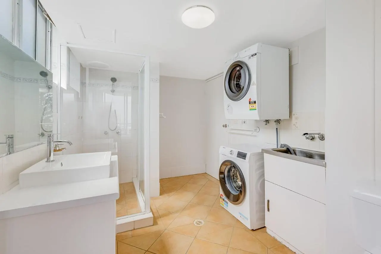 Eden Towers Unit 5 Apartment Gold Coast